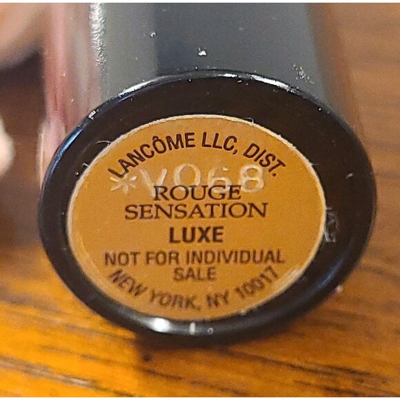 SWEATING LANCOME Rouge Sensation Lipstick LUXE GWP BLUE TUBE - Picture 2 of 7